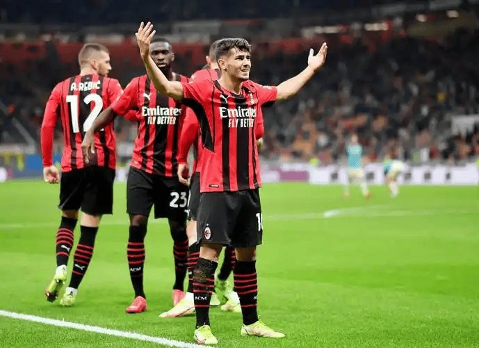 克雷莫纳VSAC米兰：豪门复仇VS保级死磕！爆冷阴影+伤停博弈，意甲焦点战悬念拉满